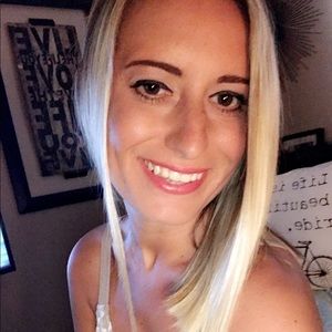 Meet your Posher, Lindsey